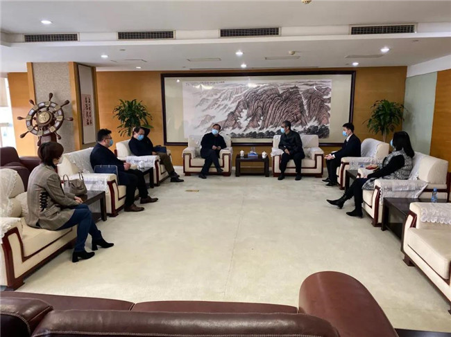 陳鴻云帶隊(duì)赴省中信銀行、農(nóng)發(fā)行走訪對(duì)接