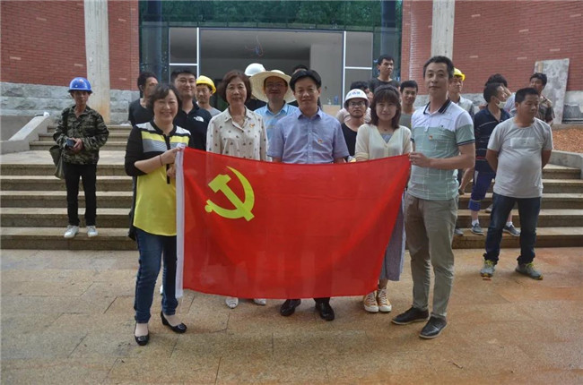 炎炎夏日送清涼，點滴關懷暖人心——城投集團各黨支部開展“送清涼”慰問一線員工活動